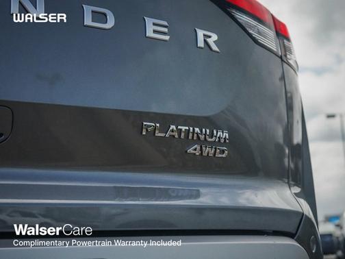 2025 Nissan Pathfinder Platinum