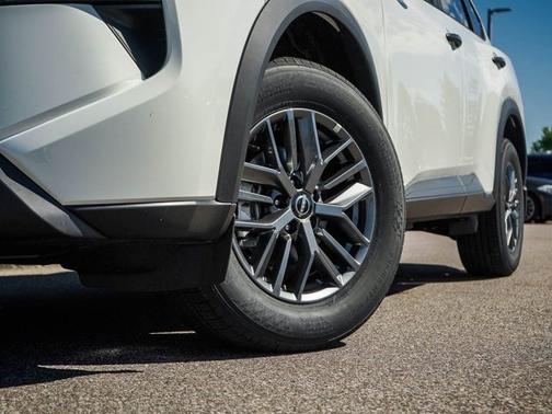 Glacier White 2026 Nissan Rogue S