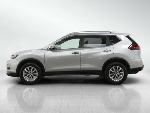 Brilliant Silver Metallic 2019 Nissan Rogue SV
