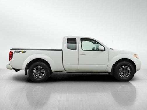 Glacier White 2017 Nissan Frontier PRO-4X