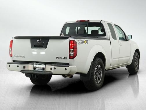 Glacier White 2017 Nissan Frontier PRO-4X