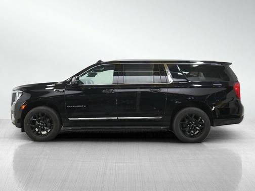 Onyx Black 2022 GMC Yukon XL SLT
