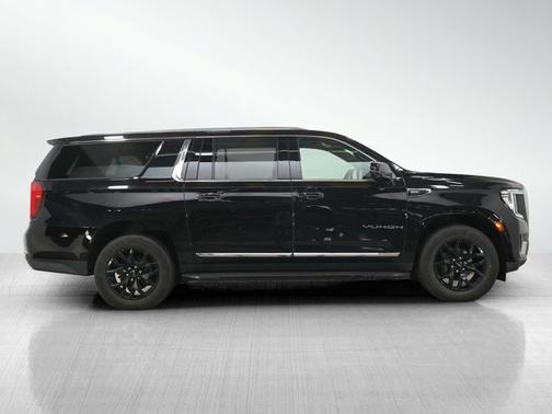 Onyx Black 2022 GMC Yukon XL SLT
