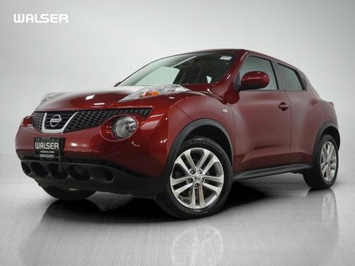 Cayenne Red Pearl 2014 Nissan Juke SV