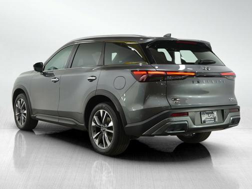 2022 INFINITI QX60 LUXE