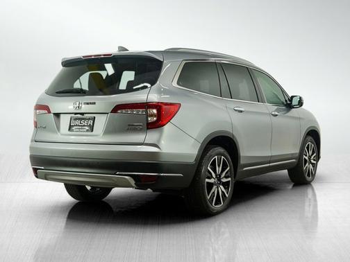 2021 Honda Pilot Touring 8-Passenger