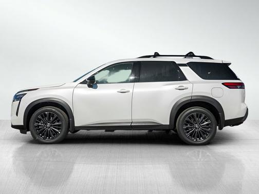 Everest White Pearl Tricoat 2026 Nissan Pathfinder SL
