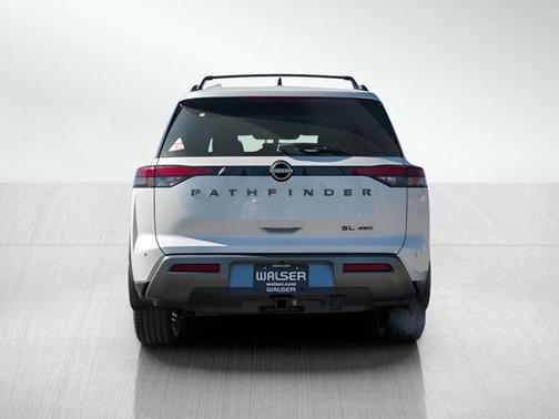 Everest White Pearl Tricoat 2026 Nissan Pathfinder SL