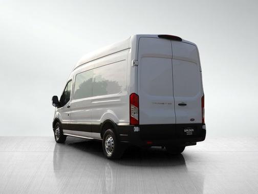 2022 Ford Transit-250 Base