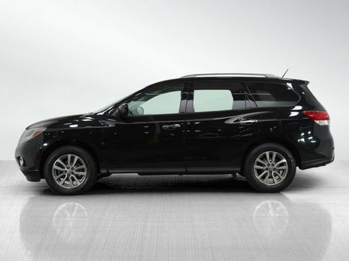 2016 Nissan Pathfinder SV