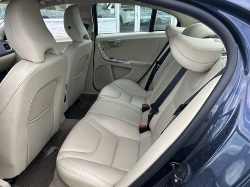 2013 Volvo S60 T5 Premier