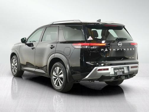 Black 2024 Nissan Pathfinder SL