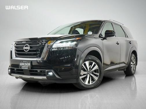Black 2024 Nissan Pathfinder SL