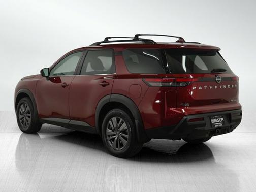 2023 Nissan Pathfinder SV