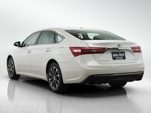 Blizzard Pearl 2018 Toyota Avalon XLE Premium
