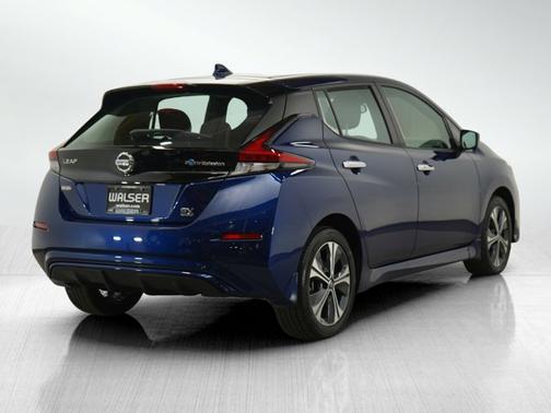 2022 Nissan Leaf SV PLUS
