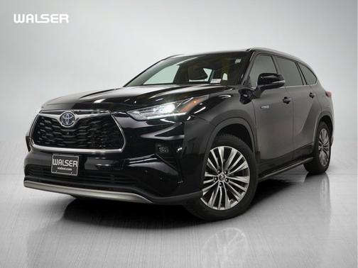 Black 2021 Toyota Highlander Hybrid Platinum
