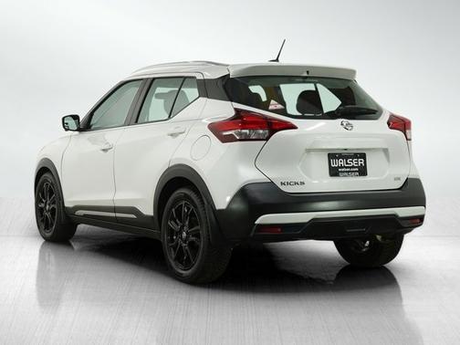 Aspen White Tricoat 2019 Nissan Kicks SR