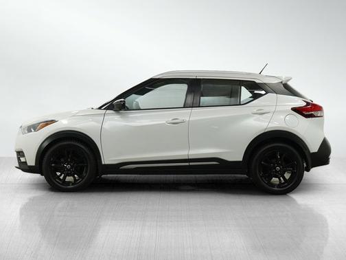 Aspen White Tricoat 2019 Nissan Kicks SR