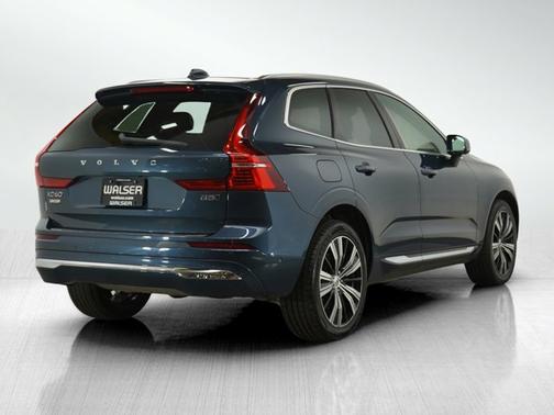 2023 Volvo XC60 Plus Bright Theme