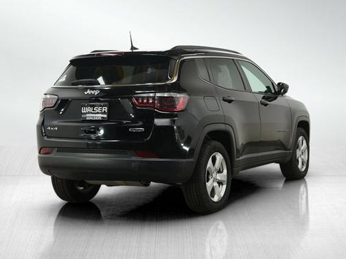 Diamond Black Crystal Pearlcoat 2017 Jeep New Compass Latitude