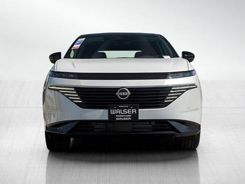 Everest White Pearl/Black 2026 Nissan Murano Platinum