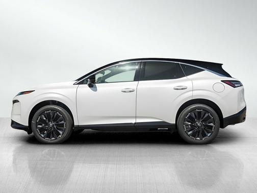 Everest White Pearl/Black 2026 Nissan Murano Platinum