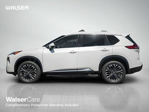 Everest White Pearl Tricoat 2026 Nissan Rogue Platinum