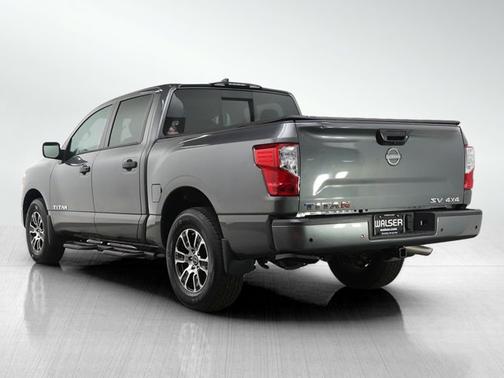 2024 Nissan Titan SV