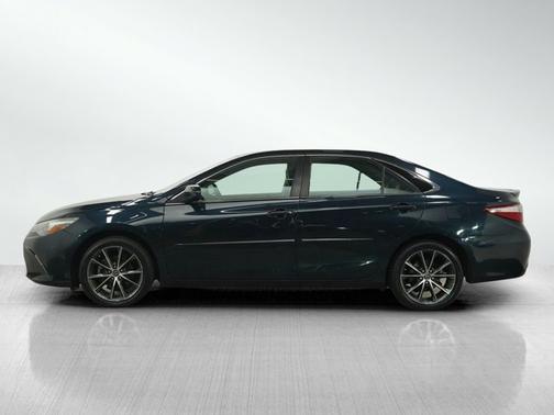 2016 Toyota Camry XSE
