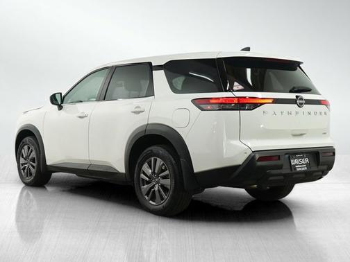 2023 Nissan Pathfinder S