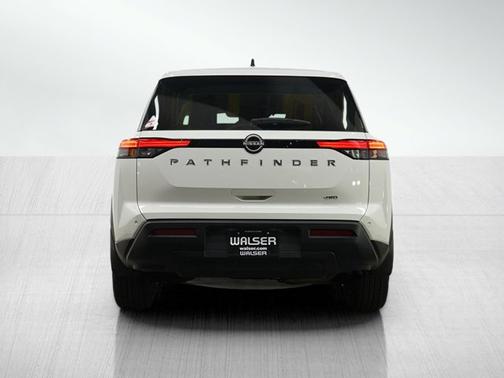 2023 Nissan Pathfinder S