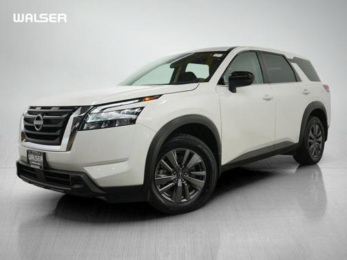 2023 Nissan Pathfinder S
