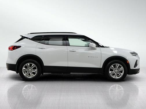Summit White 2022 Chevrolet Blazer LT