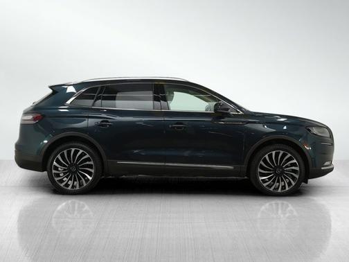 2022 Lincoln Nautilus Black Label