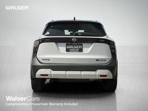 Aspen White/Super Black 2026 Nissan Kicks SR