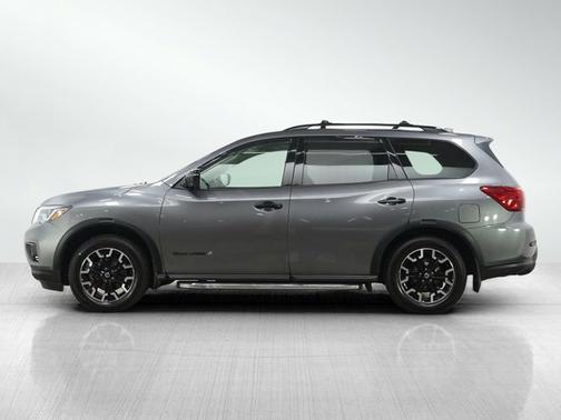 2020 Nissan Pathfinder SL
