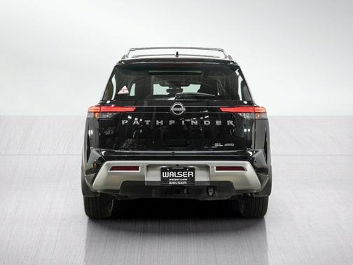 Super Black 2024 Nissan Pathfinder SL