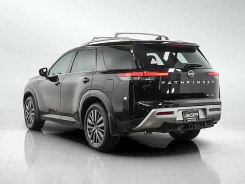 Super Black 2024 Nissan Pathfinder SL