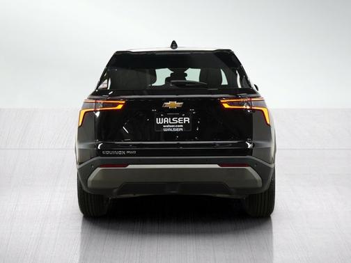 Mosaic Black Metallic 2026 Chevrolet Equinox 1LT