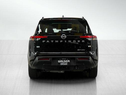 2023 Nissan Pathfinder SV