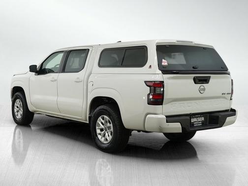 Glacier White 2024 Nissan Frontier SV
