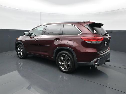 Ooh La La Rouge Mica 2018 Toyota Highlander Limited