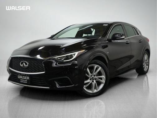 2017 INFINITI QX30 Luxury