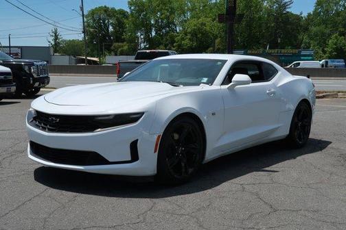 Summit White 2022 Chevrolet Camaro 2LT