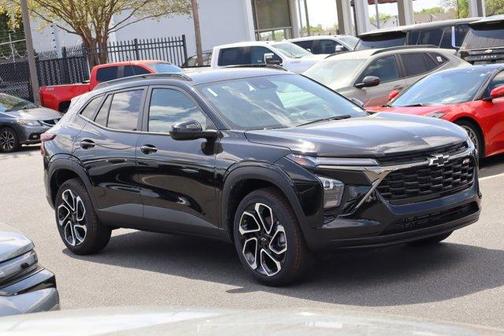 Mosaic Black Metallic 2026 Chevrolet Trax 2RS