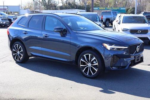 2025 Volvo XC60 B5 Plus