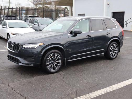 2021 Volvo XC90 T5 Momentum 7 Passenger