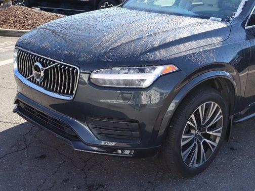 2021 Volvo XC90 T5 Momentum 7 Passenger