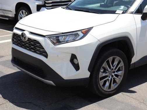 Blizzard Pearl 2020 Toyota RAV4 Limited
